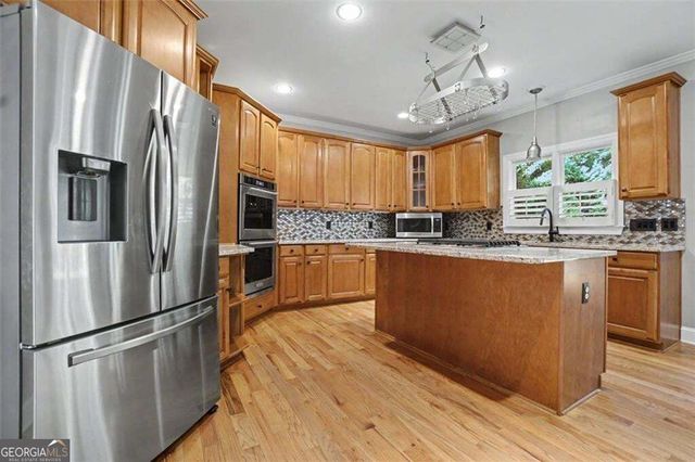 211 Cedar Woods Way, Canton, GA 30114