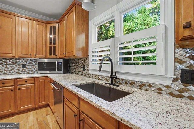 211 Cedar Woods Way, Canton, GA 30114