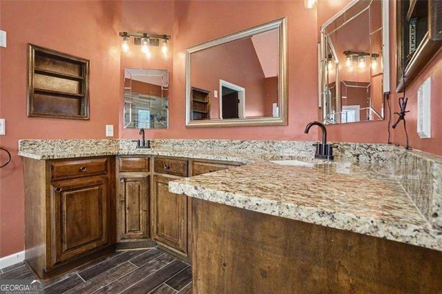 211 Cedar Woods Way, Canton, GA 30114