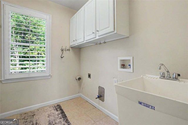 211 Cedar Woods Way, Canton, GA 30114