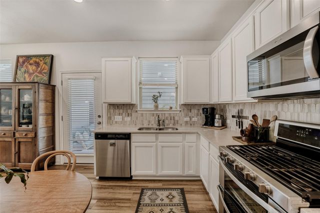 8007 Mellencamp DR, Austin, TX 78744