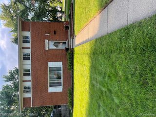 20120 N Covington Parkway, Southfield, MI 48221