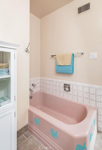 5767 E Park Circle, Fresno, CA 93727
