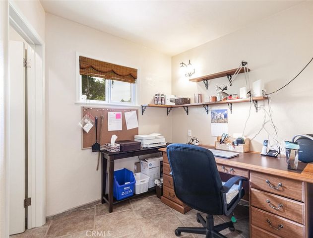 5767 E Park Circle, Fresno, CA 93727