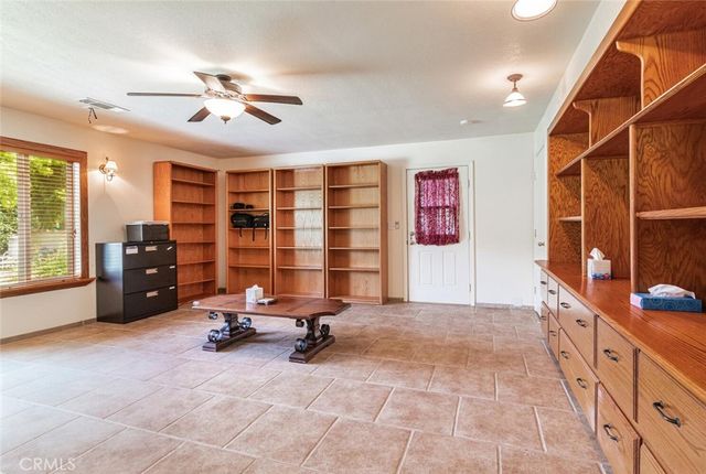 5767 E Park Circle, Fresno, CA 93727