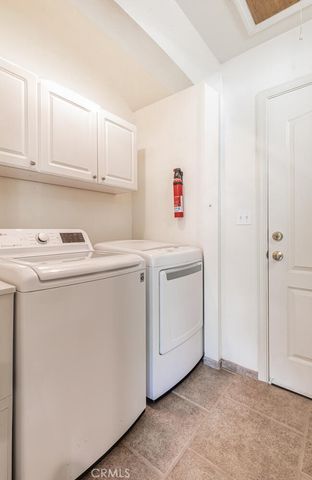 5767 E Park Circle, Fresno, CA 93727