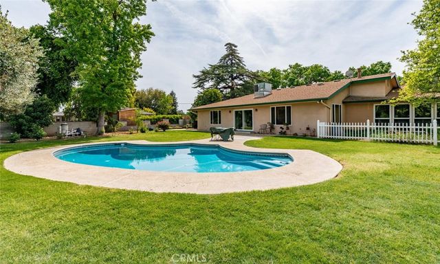 5767 E Park Circle, Fresno, CA 93727