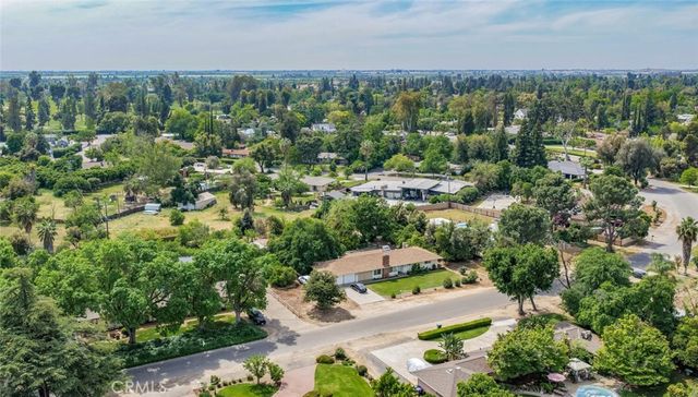 5767 E Park Circle, Fresno, CA 93727