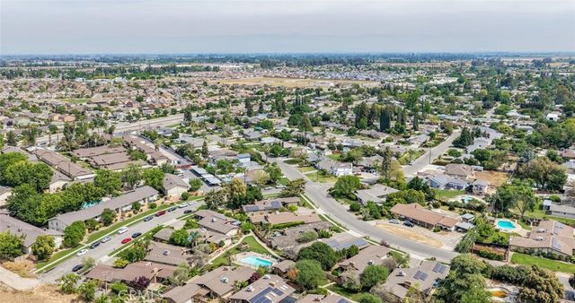 5767 E Park Circle, Fresno, CA 93727