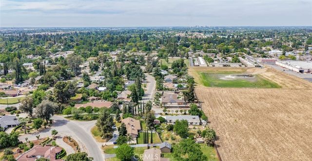 5767 E Park Circle, Fresno, CA 93727