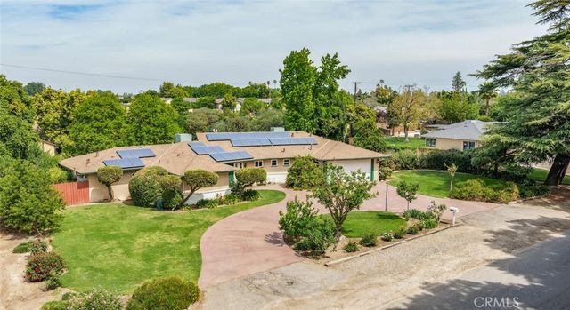5767 E Park Circle, Fresno, CA 93727