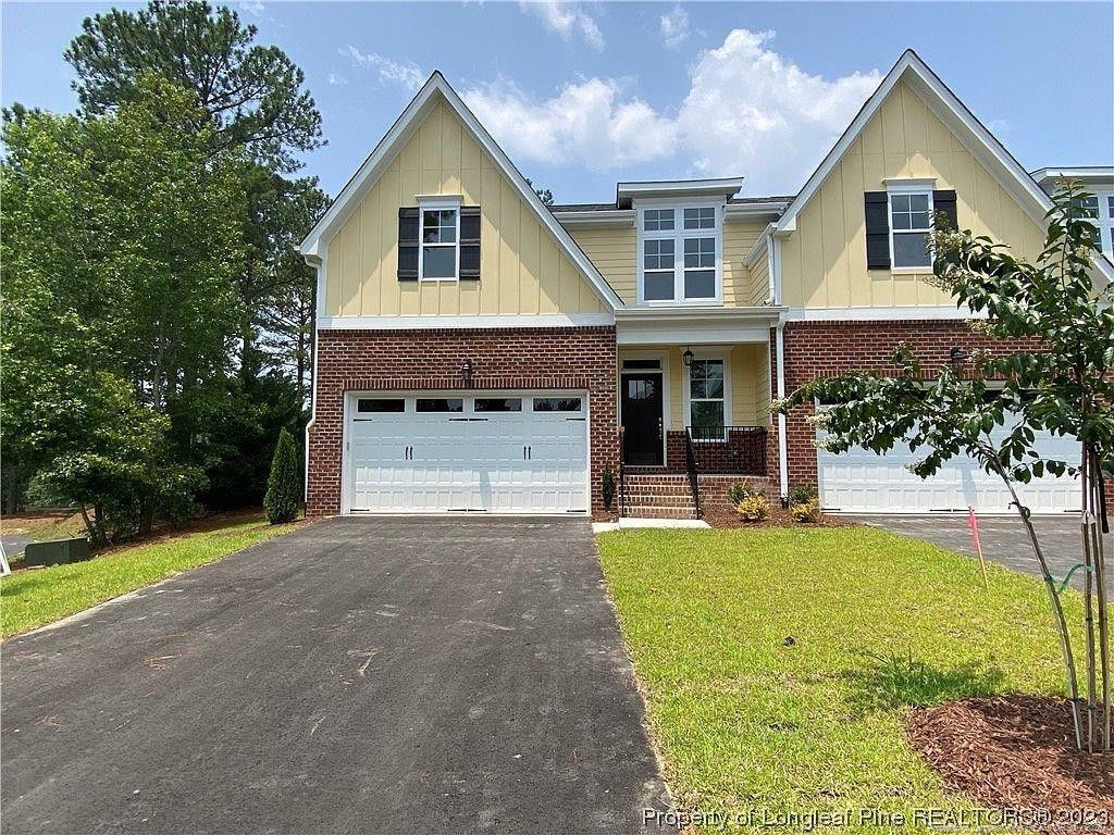 78 Hawk Ridge Drive, Spring Lake, NC 28390