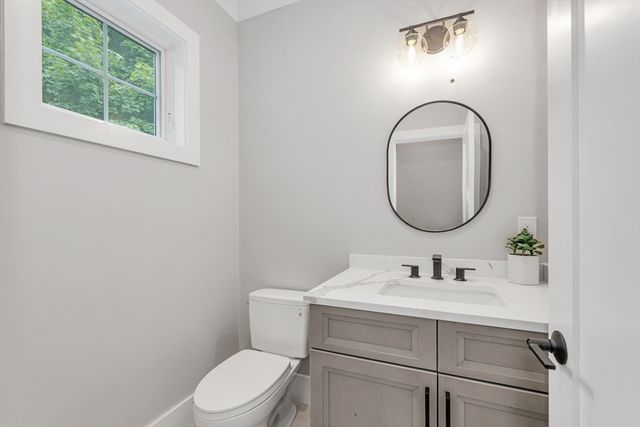29 Keystone, Boston, MA 02132