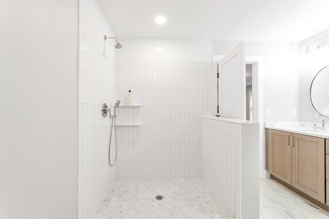 29 Keystone, Boston, MA 02132