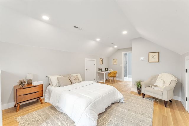 29 Keystone, Boston, MA 02132