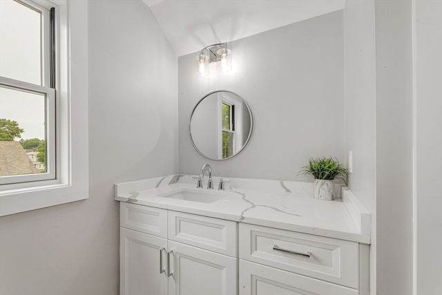 29 Keystone, Boston, MA 02132