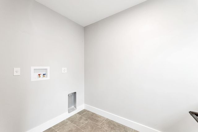 29 Keystone, Boston, MA 02132