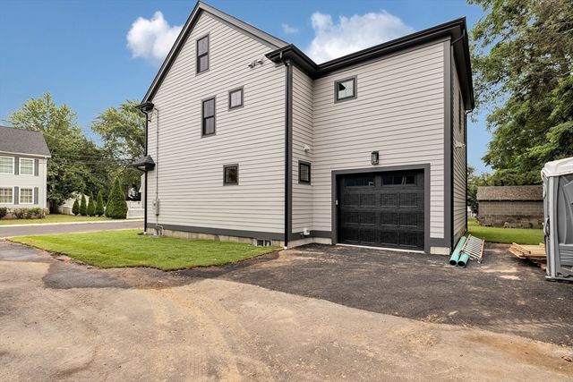 29 Keystone, Boston, MA 02132