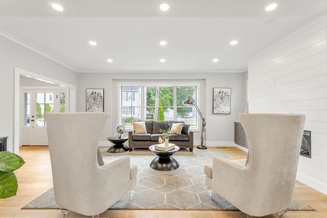 29 Keystone, Boston, MA 02132