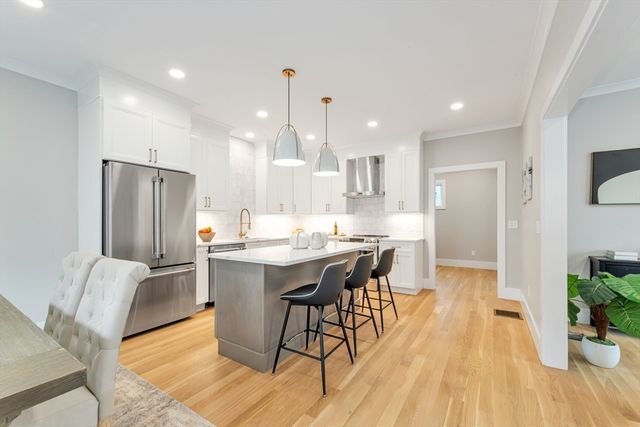 29 Keystone, Boston, MA 02132