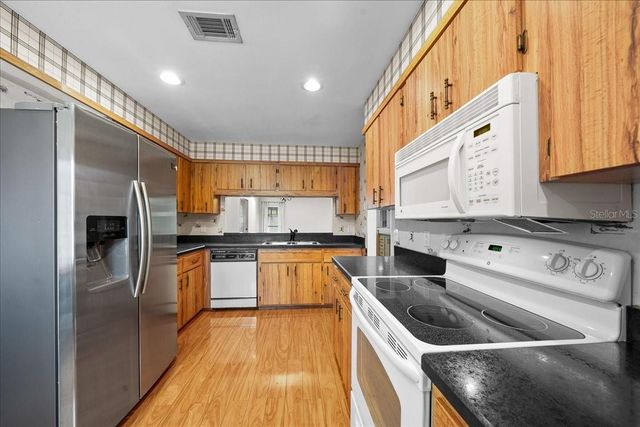 1934 SE 37TH CT CIRCLE, Ocala, FL 34471