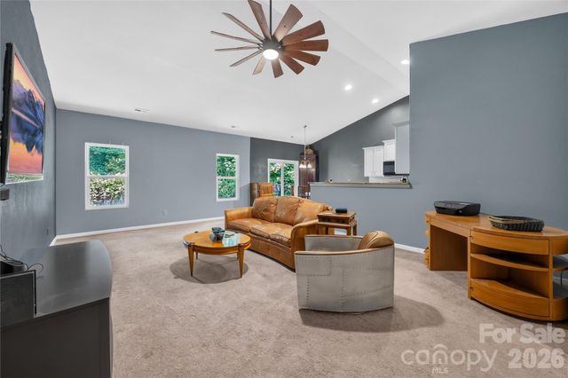 809 Gunnar Drive, Gastonia, NC 28054