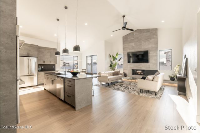 5871 W MORESBY AVE, Rathdrum, ID 83858