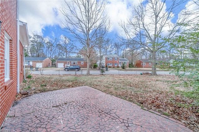 222 Clemwood PW, Hampton, VA 23669