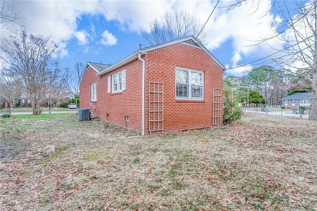 222 Clemwood PW, Hampton, VA 23669