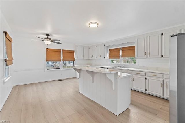 222 Clemwood PW, Hampton, VA 23669