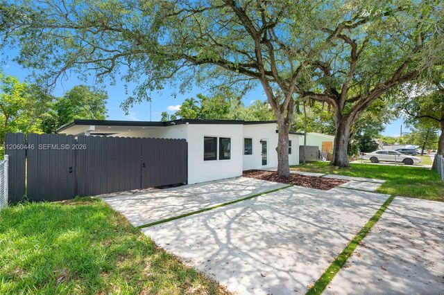 35 Allen Road, West Park, FL 33023