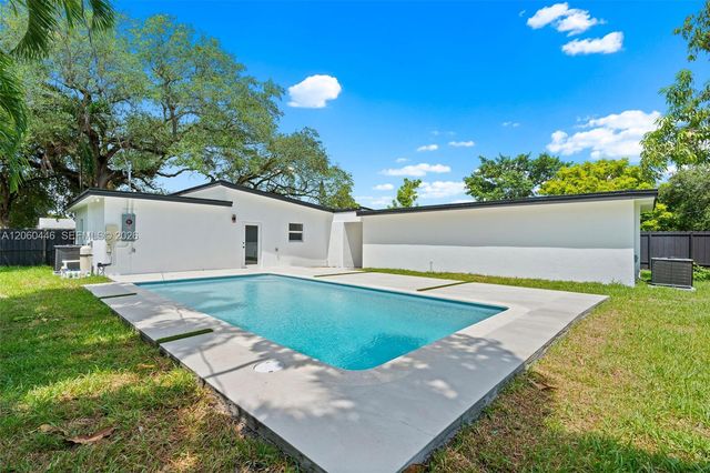 35 Allen Road, West Park, FL 33023