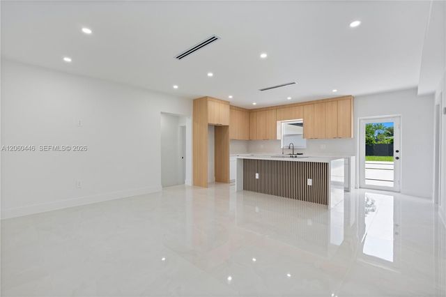 35 Allen Road, West Park, FL 33023