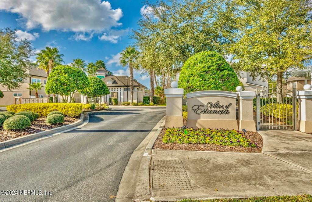 11368 ESTANCIA VILLA Drive 503, Jacksonville, FL 32246