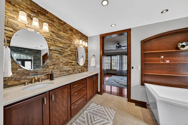 1900 Emerald Forest Lane, Niles, MI 49120