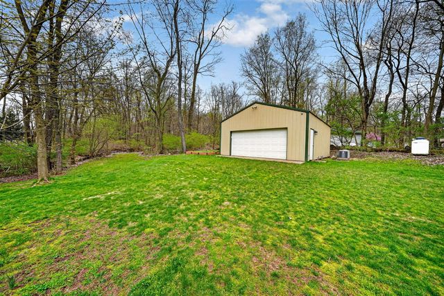 1900 Emerald Forest Lane, Niles, MI 49120