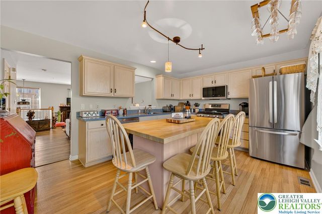120 North Oak, Freemansburg Boro, PA 18017