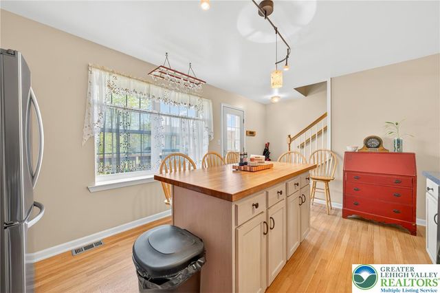 120 North Oak, Freemansburg Boro, PA 18017