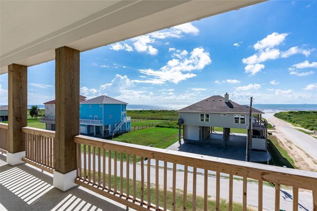 101 Ocean Shore Drive, Crystal Beach, TX 77650