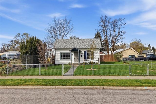 2223 E Sharp Ave, Spokane, WA 99202