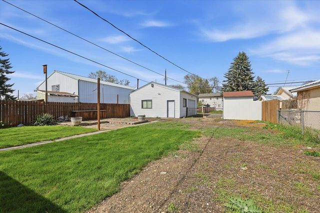 2223 E Sharp Ave, Spokane, WA 99202