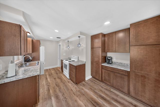 31350 Wentworth Street, Livonia, MI 48154