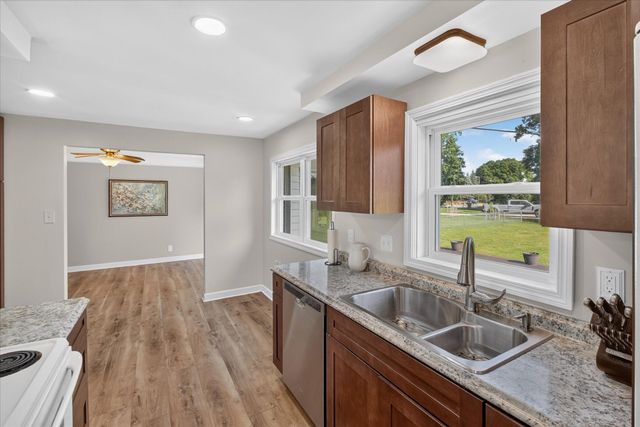 31350 Wentworth Street, Livonia, MI 48154