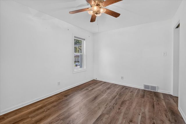 31350 Wentworth Street, Livonia, MI 48154