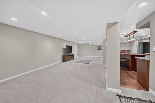 31350 Wentworth Street, Livonia, MI 48154