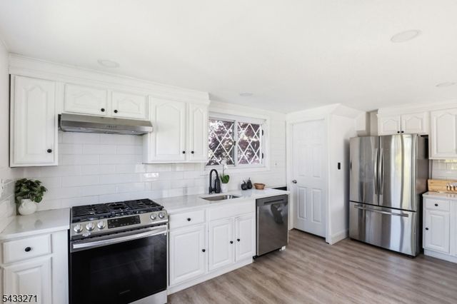 181 W Stearns St, Rahway City, NJ 07065
