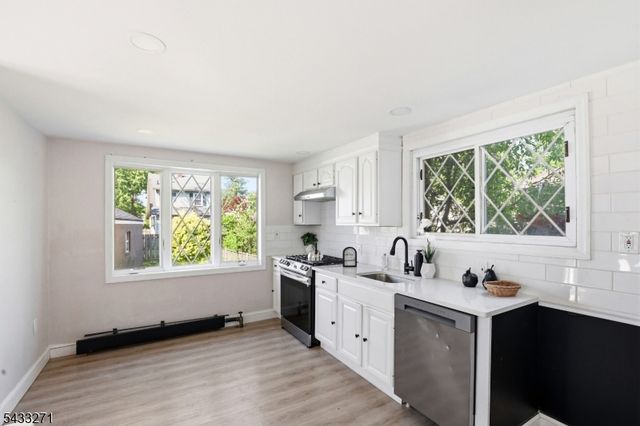 181 W Stearns St, Rahway City, NJ 07065