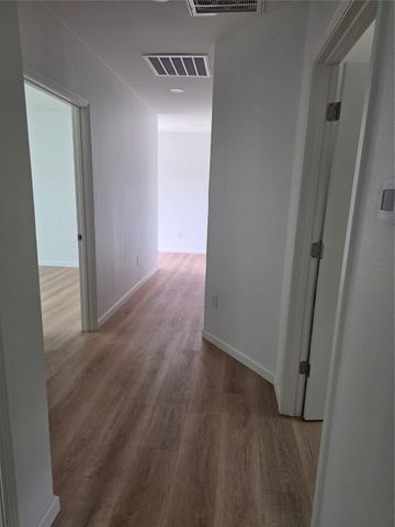 2231 CLARKSVILLE Street, Paris, TX 75460