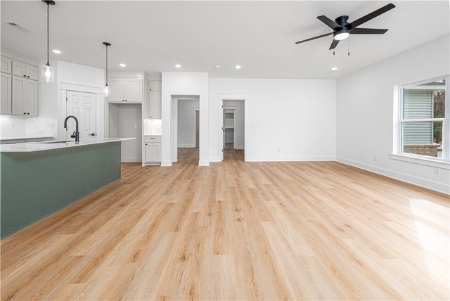 25 Hartlepool Drive, Bella Vista, AR 72715