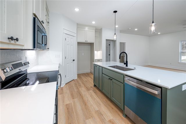 25 Hartlepool Drive, Bella Vista, AR 72715